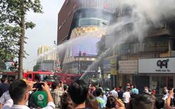 Cháy lớn tại khu tập thể trên phố Tôn Thất Tùng (Hà Nội)