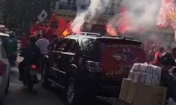 Không khí rộn ràng trên phố Hà Nội trước trận Việt Nam - Philippines