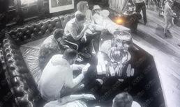 SỐC: Ozil và dàn sao Arsenal chơi bóng cười, mất kiểm soát