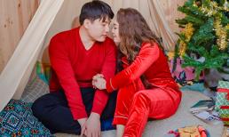 Ngọc Anh tình tứ cùng bạn trai tin đồn ít tuổi trong bộ ảnh Giáng sinh