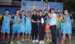 Hoa hậu Bùi Thị Hà trao cúp vô địch giải bóng đá Long Hoàng Security cup 2018 cho đội “Hải Ú”