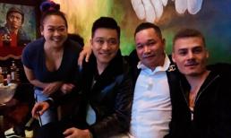 Từng chỉ trích đàn em chế lời bài hát thô tục, Tuấn Hưng bất ngờ thân thiết bên Hoa Vinh