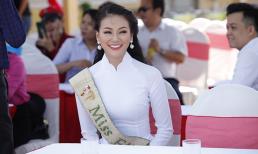 Hoa hậu Phương Khánh diện áo dài trắng tinh khôi về quê hương Bến Tre khởi động dự án bảo vệ môi trường