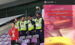 Phải ngồi trên khán đài vì 'treo giò', Duy Mạnh vẫn lặng lẽ cùng đồng đội hát vang Quốc ca và cầu nguyện xúc động