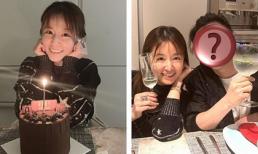 Ăn mừng sinh nhật, Lâm Tâm Như khiến fan dậy sóng khi khoe ảnh tựa vai tình cảm vào người đàn ông này