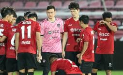 Đặng Văn Lâm mắc sai lầm tại hại trong ngày ra mắt Muangthong United