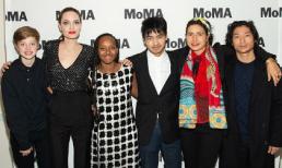 Giữa tin đồn hẹn hò để 'trả đũa' Brad Pitt, Angelina Jolie xuất hiện sang chảnh bên 4 con