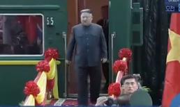 Clip Chủ tịch Kim Jong Un xuống tàu ở ga Đồng Đăng - Lạng Sơn