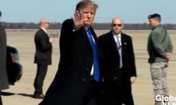 Clip Tổng thống Donald Trump lên chuyên cơ Air Force One tới Hà Nội