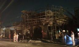 Shop thời trang và mắt kính ở Sài Gòn cháy ngùn ngụt trong đêm, nhiều tài sản bị thiêu rụi