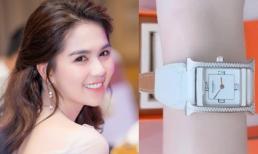 Ngọc Trinh khoe đồng hồ đính 122 viên kim cương khiến chị em 'phát sốt'