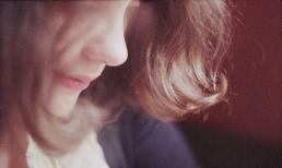 CĐM 'vái' cô gái bỏ mặc người yêu chờ đợi 5 năm, đến khi người ta đi lấy vợ lại quay ra gọi: 'Người đàn ông duy nhất em yêu'