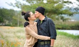 Huy Khánh tình tứ hôn bà xã trong tiệc sinh nhật tại phim trường