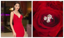 Phạm Hương đăng cả bộ trang sức kim cương lấp lánh, dân mạng nghi vấn đám cưới?