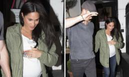 Cận kề ngày sinh, Công nương Meghan được chồng đưa đi shopping nhưng ai cũng để ý đến chiếc áo khoác cô mặc 