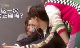 Fan quắn quéo khi thấy cảnh Dương Mịch nhìn trai đắm đuối hậu ly hôn Lưu Khải Uy