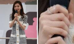 Từng đánh rơi 'vật quý' trên thảm đỏ, Ngô Cẩn Ngôn rút kinh nghiệm dùng bí kíp này để tránh muối mặt thêm lần nữa 