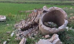 Xe máy kẹp 3 tông vào cống ven đường, 3 học sinh tử vong tại chỗ