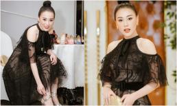 'Quỳnh búp bê' Phương Oanh diện váy ren gợi cảm, lần đầu làm vedette show thời trang