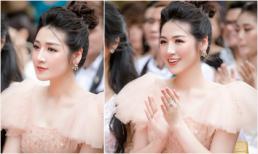 Chỉ với hành động nhỏ này, Á hậu Tú Anh được chồng thiếu gia đối đãi như 'bà hoàng'