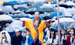 Đoan Trang biểu diễn hăng say dưới mưa trước hàng nghìn khán giả hâm mộ tại Nhật