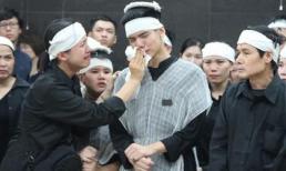 Đám tang nữ lao công bị 'xe điên' đâm: Hai con trai khản giọng liên tục gọi 'Mẹ ơi'