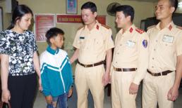 Nhớ mẹ, bé trai đạp xe hơn 100km từ Nam Định lên Hà Nội tìm mẹ