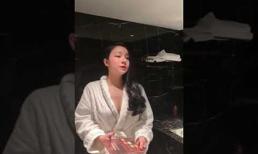 Vừa trang điểm vừa hát 'Anh ơi ở lại' của Chi Pu, 'hot girl ngủ gật' bị chỉ trích khoe thân quá đà