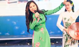 Ca sĩ Kavie Trần gây xúc động hàng triệu con tim trên sóng truyền hình trực tiếp