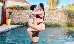Khánh My diện bikini bốc lửa, hôn người yêu say đắm trong bể bơi