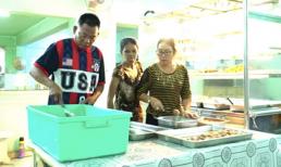 Người đàn ông 5 năm làm từ thiện ở BV Ung Bướu: 'Tôi sống ở khu này trên 30 năm rồi, chưa thấy ai phát cơm miễn phí mà bị đánh'