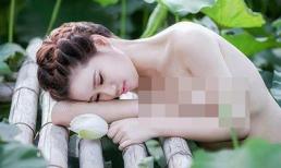  Sau thiếu nữ khỏa thân, mạng xã hội liên tục xuất hiện loạt ảnh phản cảm bên hoa sen