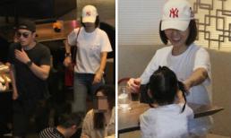 Lâm Tâm Như và Hoắc Kiến Hoa đưa con gái đi ăn, dân mạng nức nở khen bé Cá heo nhỏ dễ cưng 