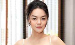 Sau ly hôn, Phạm Quỳnh Anh chứng tỏ đẳng cấp nhan sắc nữ thần với đầm dây khoe vòng một căng đầy