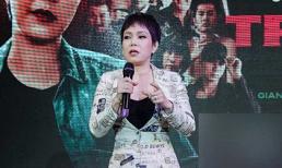 Danh hài Việt Hương gây sốc với tóc bạch kim, dáng đứng hiên ngang như đàn ông