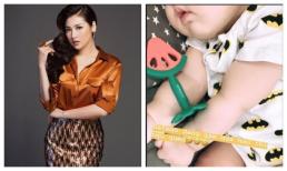 Lâu lắm mới thấy Tú Anh khoe cận mặt quý tử, vẫn giữ vững phong độ mũm mĩm, đáng yêu hết phần người