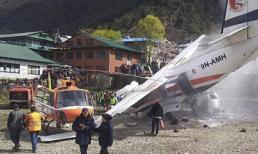Khoảnh khắc máy bay du lịch và trực thăng đâm nhau khiến 7 người chết