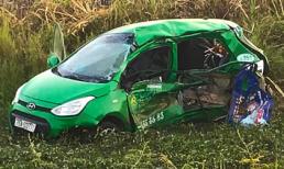 Giây phút kinh hoàng đoàn tàu SE1 tông trực diện xe taxi Mai Linh khiến 2 người tử vong