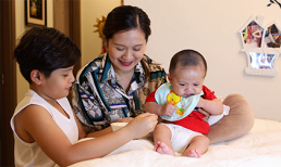 Nhóc tì nhà Thanh Thúy - Đức Thịnh yêu thương nhau từ những điều nhỏ nhất: Anh hai đút em trai ăn dặm