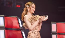 Hương Giang cầm vương miện tuyên bố: 'Hoa hậu mà còn hát hay chỉ có mình tôi ở Việt Nam'