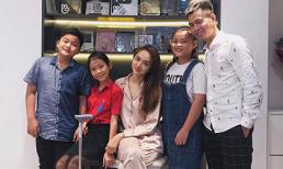 Hương Giang gãy chân nằm nhà vẫn được bạn bè và Dương Cầm cùng 'gia đình hoàng gia The Voice Kids' tới thăm