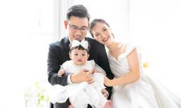 Diễn viên 'Bánh đúc có xương' Đỗ Hà Anh chụp ảnh kỷ niệm 1 năm ngày cưới đầy ngọt ngào