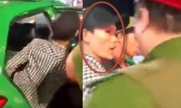 Hai tên cướp đen đủi, vừa mới manh động đã bị tài xế taxi bắt nhốt trong xe