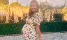 Mặc đẹp nhất tuần với đầm in họa tiết, Miranda Kerr trở thành nguồn cảm hứng diện đồ đi đám cưới cho bà bầu 7 tháng