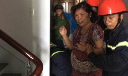 Phá cửa thang máy cứu 2 bà cháu đang hoảng loạn, la hét kêu cứu