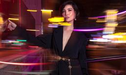 Cựu siêu mẫu Vũ Cẩm Nhung gợi ý đồ dạo phố với phong cách monotone