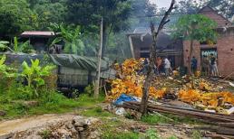 Xe tải chở bia lao vào nhà dân khiến 2 người thiệt mạng