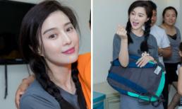 Phạm Băng Băng 'cưa sừng làm nghé' với kiểu tóc tết 2 bên khi đi hoạt động từ thiện 