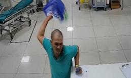 Bệnh nhân say xỉn đánh 2 nữ điều dưỡng viên, gây náo loạn phòng cấp cứu
