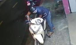 Táo tợn bẻ khóa trộm xe SH giữa phố Sài Gòn